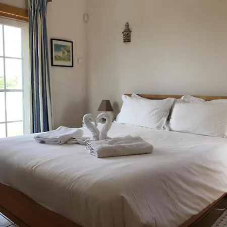 Luxury Villa, Private Pool, Quiet Location, View Of Golf Course And Ocean * Amoreira (Leiria)